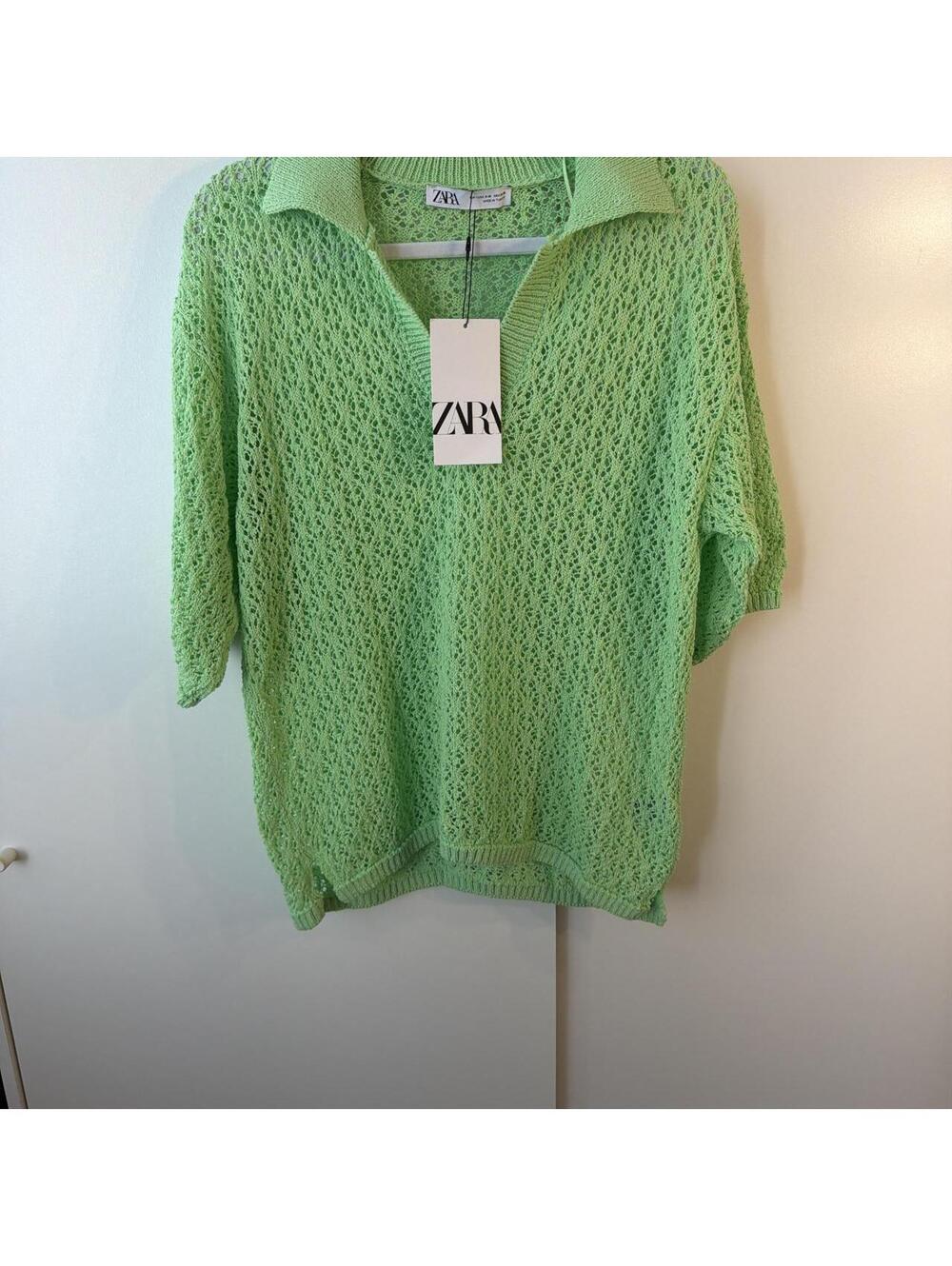 Zara green knitted polo shirt with diamond-shaped lace pattern